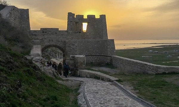از مشهد به ارزروم و ترابزون ، سفرنامه آقای سروش