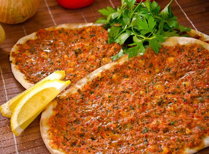 لاهماجون Lahmacun